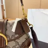 Sacs à cartonnes de mode en cuir authentique Sacs de nylon de luxe pour femmes Sacs à demi-chambre