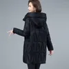 Płaszcze damskie okopy 2023 Zimowe ubrania kobiet duże z kapturem bawełniane bawełniane kurtka z długim rękawem grube ciepły puffer koreański płaszcz czarny czerwony