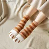 Skarpetki Hosiery 5 par skarpet z pazurami dla kobiet zimowy koralowy wzór aksamitnego i uroczego ciepła Silikonowy Non Slip Kawaii Floor Socks Z230810