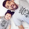 Bijpassende familie-outfits Happy First Fathers Day Shirts Bijpassende familie-outfits Papa en baby Katoenlook T-shirt bodysuit voor pasgeboren Vaderdagcadeaus