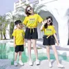 Aile Eşleşen Kıyafetler Yaz Aile Eşleştirme Giysileri Tatil Plajı Anne Kızı Baba Son Pamuk T-Shirt Şort Aile Bakış Çift Kıyafet