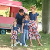 Tenues assorties pour la famille Tenues assorties pour la famille d'été Maman et fille Robe florale assortie Papa Fils T-shirt assorti Barboteuses pour bébé Vêtements pour hommes et femmes