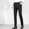 Abiti da uomo 2023 pantaloni casual primaverili uomini sottili affari stretch slim elastico jogger coreano classico pantaloni neri maschio x02