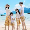 Family Matching Outfits Summer Beach Family Matching Outfits Mum Daughter Floral Dress Dad Son Cotton T-shirt Shorts Couple Clothes Holiday R230810