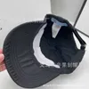 Gorras de bola Top Diseñador Sombrero de lujo Versión coreana Triángulo Gorra de béisbol Estilo británico Moda Letra p Bordado Hard Top Protector solar Sun IWDN