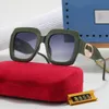 Najlepsze luksusowe okulary przeciwsłoneczne dla kobiet okulary przeciwsłoneczne Uv400 Polaryzowana plastowana moda marka retro goggle o wysokiej jakości 7 kolor opcjonalny z pudełkiem