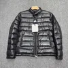 D 포켓 디자인 남성 다운 재킷 팔 배지 스탠드 칼라 복어 재킷 겨울 패션 따뜻한 코트 아시아 크기 M-3XL