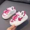 Sneakers Chaussures pour enfants pour 1 6 ans garçons de planche pour filles en bas à fond doux bébé pour tout-petit 230810