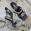 Slipper's Slippers Summer Fashion Fashion Transparent Belt Metal Decoration Box Square Alien Heel Heels Alto vestindo sandálias 230811
