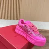 Clássico v marca de luxo sapatos designer novas cores personalizadas sapatos novos sapatos casuais série pp barbie rosa casal sapatos fábrica