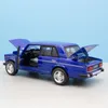 Трансформационные игрушки роботы 1/32 сплав LADA 2106 Toy Car Модель Classic Metal Die-Casting Sound Light Tail Back Toys для коллекции Kids Gift 230811