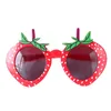 Solglasögon barns grattis på födelsedagsfest Po Props Strawberry Shape Glass Plastic Funny For Kids