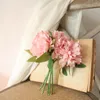 Flores decorativas 5 piezas grandes seda blanca seda artificial peony bouquet decoración de la casa de la boda grandes suministros del día de San Valentín falsos