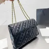 Can Designer Chain Shoulder Bags Lady CF Lattice Square Messenger Bag Luxurys Trend Sheepskin Thick Chain Crossbody Bags Purse Lady Luxurys Handbag 230301