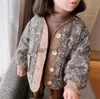 ジャケット新しい冬の赤ちゃんの女の子の花の印刷された厚い外側の韓国スタイルの子供服幼児の子供暖かい春コットンパッドコートx0811