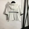 Triangle Women Tracksuit Coat Heatpants Letter Tape Korte mouw Shirt Hooded Zipper Jacket Casual Sports Shorts Set