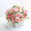 Kwiaty dekoracyjne 10pcs 30 cm róża różowa sztuczna bukiet kwiatowy 5 Wielka głowa i 4 pąki fałszywe na domowe dekorację ślubną w pomieszczeniach