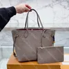 Buchstabe geprägte Einkaufstasche Frauen Designer Umhängetasche große Kapazität Einkaufsbeutel Luxury Cowhide Lederhandtasche mit Münzen Geldbörse