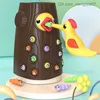 Pull Toys Montessori Preschool Toys Magnetyczne Woodpecker Łapanie robaka i karmienia Zestaw zabawek Zestaw zabawek Motor Prezenty z zabawkami Z230814