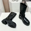 2023 Designer Australien Bulky triomphe Mid Biker Black Boots Vintage British Style Harness Knight Boots Autumn Winter Soft Leather Cowboy Fashion Motorcykel Boot