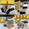 Tide Brand Stockings Hosiery Fashion Letter Embroidery Socks 5 Colors Cotton Stocking Seasons Breathable Unisex Sport Sock274x