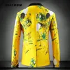 Sarı takım ceket lüks erkekler baskılar blazer ince fit çiçek erkekler sahne giyim blazer desen şık parti düğün ceket 5xl cj19291i