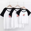 Familjsmatchande kläder Kids Mother Daughter Clothing Family Outfits Cotton T-shirt Baby Romper Topps Parent-Child Outfits Strawberry Pattern Tee