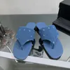 designer lyxiga kvinnor sandaler äkta läder liten söt doft cowboy platt bas flip-flops