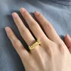 Pierścionki ślubne Niestandardowe ręcznie wykonane mężczyźni imienia pierścionka ze stali nierdzewnej Pierścień początkowy prezent dla kobiet -biżuterii Rock 230811