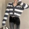 Pelliccia da donna 2023 Autunno inverno Donne in Corea del Sud Imitazione Velvet Velvet Slim-Fit Strip Strip Short Cardigan Coat