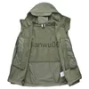 Giacche da uomo giacche tattiche uomini impermeabili a guscio morbido per guscio militare camuffage giacca da uomo con cappuccio inverno autunno inverno a vello a vele j230811 J230811