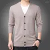 Erkek Sweaters 2023 Moda Markası Erkekler Cardigan İnce Fit Hıritler Örgü Kalın Sıcak Kış Kore Tarzı Günlük Giyim B17