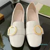 2023-Womens Mid Heel Shoes Новая коллекция во время любви отражает настроение в последней коллекции, объединяя винтаж с современными функциями