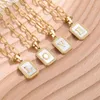 Pendanthalsband 32/5000 Europa och USA Shell Letter Necklace Women Light Luxury Fashion Plated 18k Guldtillverkare säljer