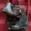 Botas botas de tobillo botas de motocicleta para hombres y mujeres 2023 nuevas damas martens botas para mujeres atar el tacón bajo j230811