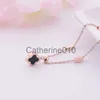 Colliers pendants Japonais et coréenne Fashion Rose Gol Titanium Steel Lock Chaîne d'os avec collier de trèfle double