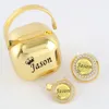 Giocattoli per bighette ogni nome personalizzato oro bling ciucini clip box set di ciucini set BPA BPA Free TEAT Luxury Cucifier Case Baby Shower Gift 230811