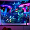 Tapisserier Psychedelic UV Reactive Escent Tapestry Mushroom Home Decor Wall Hanging Witchcraft Skull Flowers Bright Under Blue Light 230812