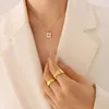 Pendant Necklaces French Simplicity Style Necklace Light Luxury Minority Design Sense Square White Sea Shell Bee Temperament And Earrings