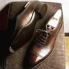 Scarpe vestiti scarpe oxfords per uomini marrone nero business lace-up office brogue vestito scarpe zapatos depestir hombre mashs scarpe 230811
