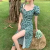 Vestidos de festa Vestido floral dividido em chiffon para mulheres tendem roupas de verão de roupas francesas de manga bufed de comprimento médio temperamento