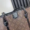 Fraueneinkaufstasche Krokodile Print Designer Einkaufstasche Leder Handtasche Luxus Adel Umhängetasche große Kapazität Journey Mommy Clutch Bag Alphabet Print Totes