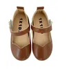 Zapatillas de zapatillas cuzullaa zapatos de cuero para niños vestidos de princesa 136 años niños suaves sole casual 2130 230811