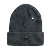 Trade extérieur Nouveau commerce électronique pour un chapeau tricot chaud Street Cold Hat Brand Metal Metal Outdoor Hat