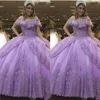 2023 Fantastic Light Purple Quinceanera Robes de bal Robe de bal Boho Sleeves courtes en V perles de dentelle à col