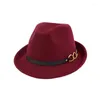 Beretas European US Roll Brim Jazz Woolen FIier Sombrero con cadena de cinturones Hombres Mujeres Fiesta formal Trilby Performance Hats 6 colores
