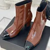 2023 Designer Luxe Color-matching Bottes de mode pointues Femmes 100% Cuir Fête en plein air Respirant Fermeture à glissière Mi-mollet Boot Lady Mode Chaussures de confort à talons hauts