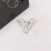 Dames sieraden broche charm trendiness broches pin ontwerper merk brief goud verzilverde inlay crystal pearl trouwen feest cadeau accessorie 20styles