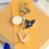 Sleutelhanger Designer Sleutelhanger Luxe Bag Charm Dames Autosleutelhanger Mannen Klassieke Letter Charm Aardbei Sleutelhanger Mode Accessoires Leuk Cadeau Prachtig Leuk