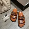 Slippers luxe ontwerper schuifbruine sandaalplatform lederen buckle dubbele f sandale strand rubber plat hiel hotel bad zwembad schuifregelaars